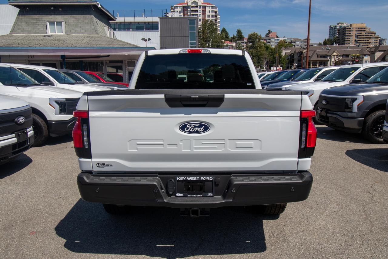 2025 Ford F-150 Lightning PRO 4WD SUPERCREW 5.5' BOX Photo5