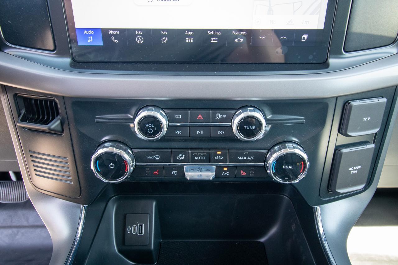 2025 Ford F-150 Lightning PRO 4WD SUPERCREW 5.5' BOX Photo5