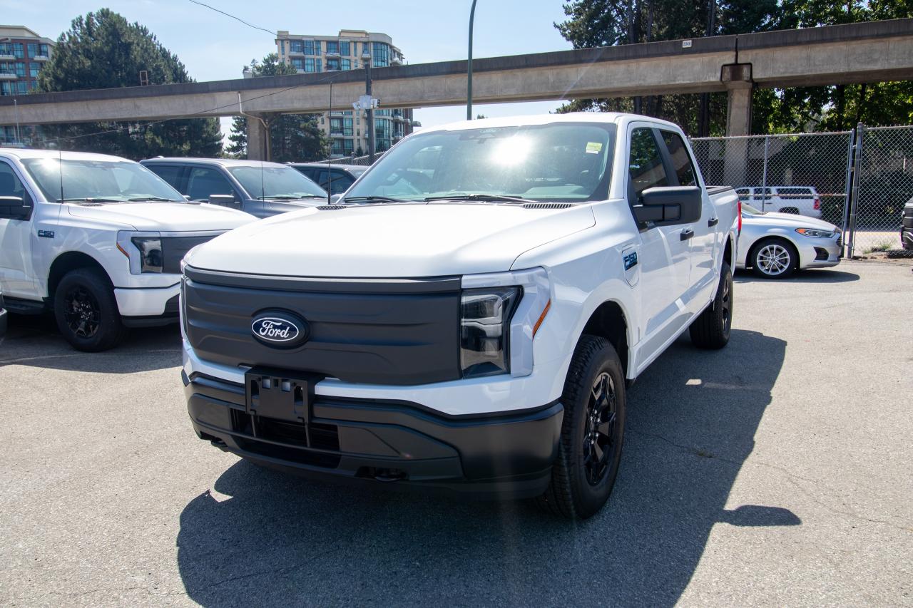 New 2025 Ford F-150 Lightning PRO 4WD SUPERCREW 5.5' BOX for sale in New Westminster, BC