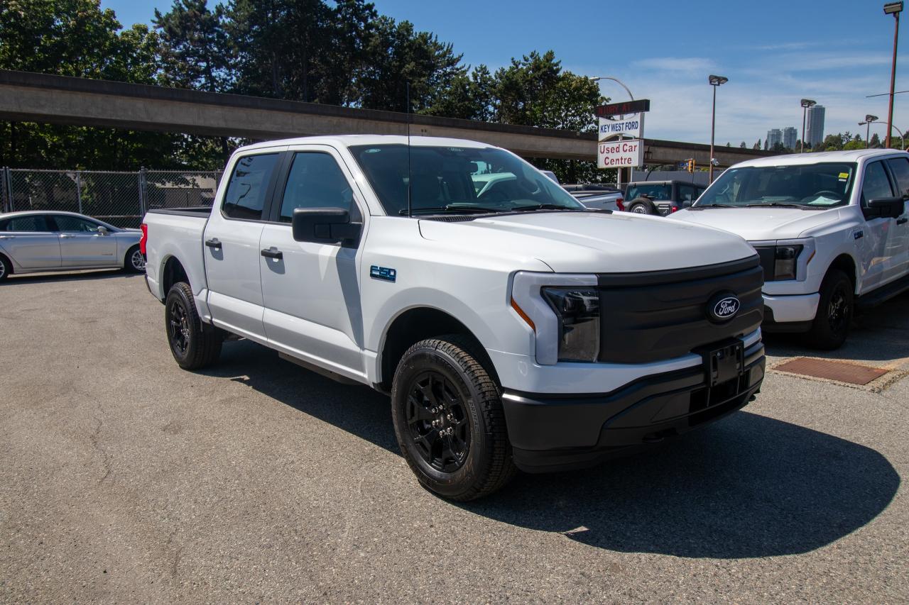 2025 Ford F-150 Lightning PRO 4WD SUPERCREW 5.5' BOX Photo