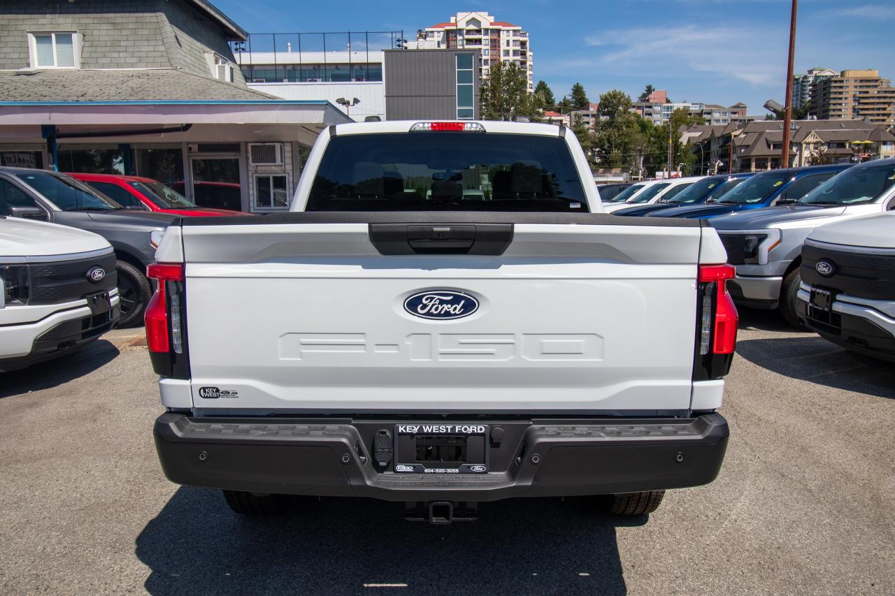 2025 Ford F-150 Lightning PRO 4WD SUPERCREW 5.5' BOX Photo5
