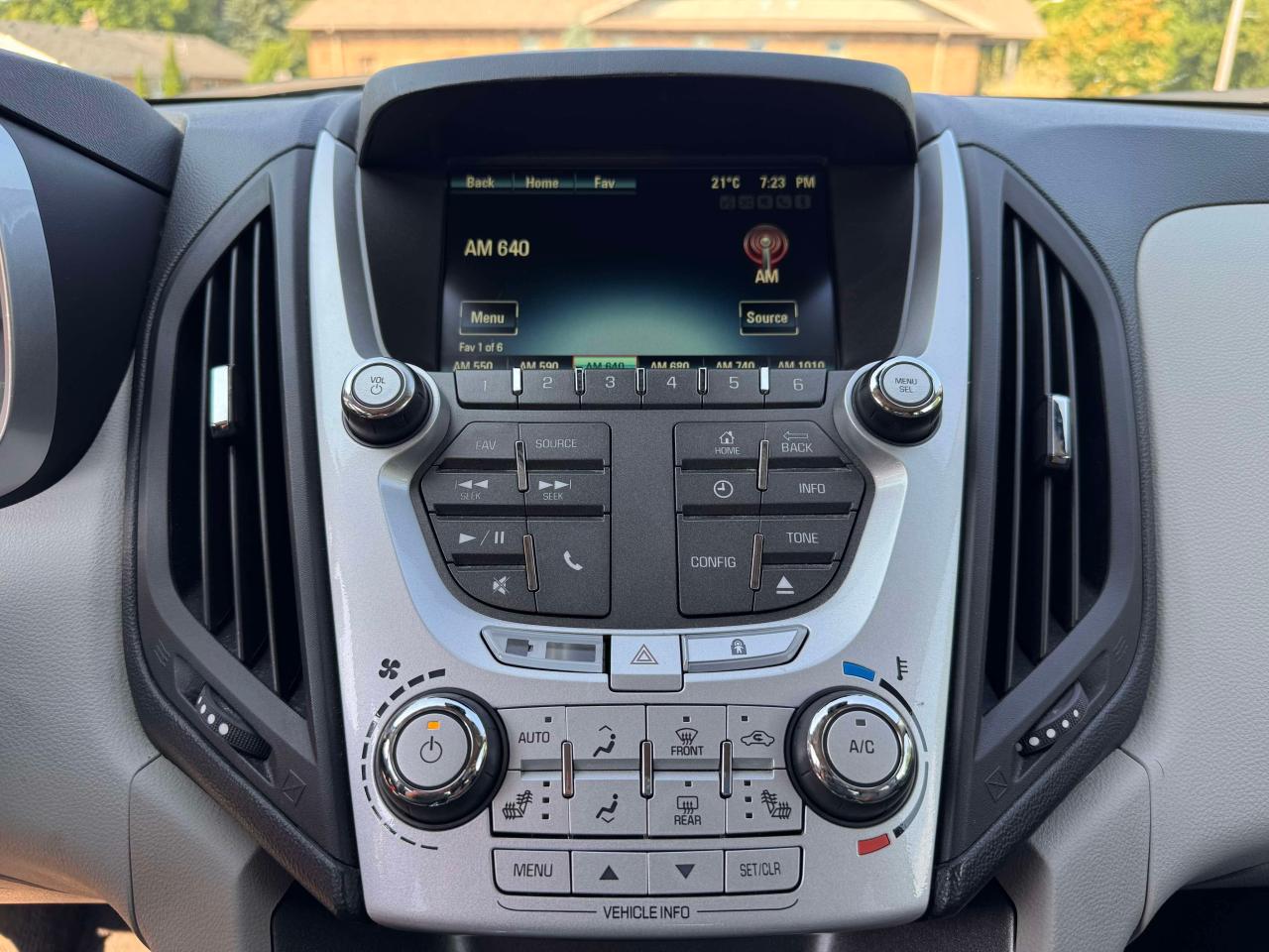 2015 Chevrolet Equinox  - Photo #20
