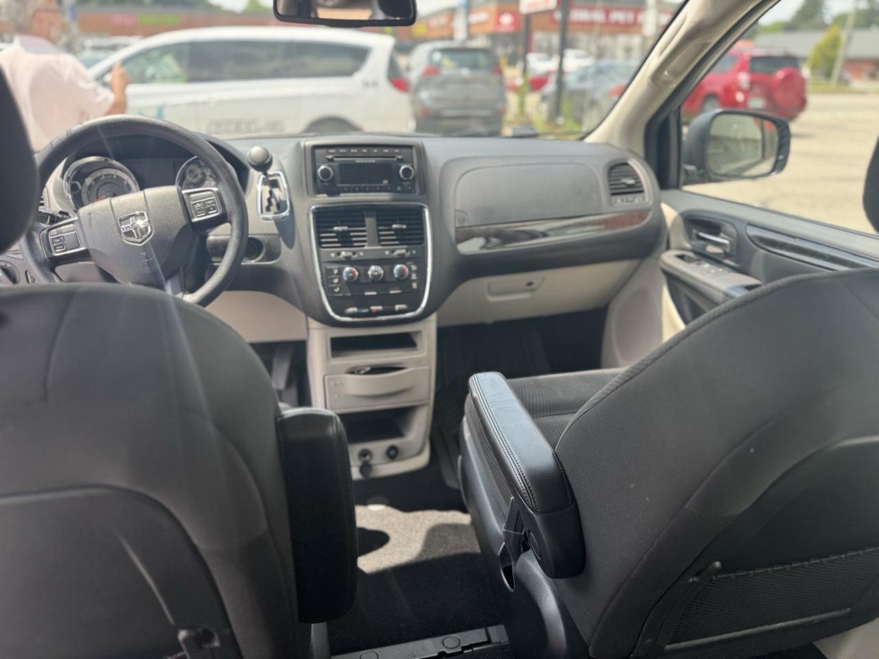 2018 Dodge Grand Caravan CANADA VALUE PACKAGE - Photo #11