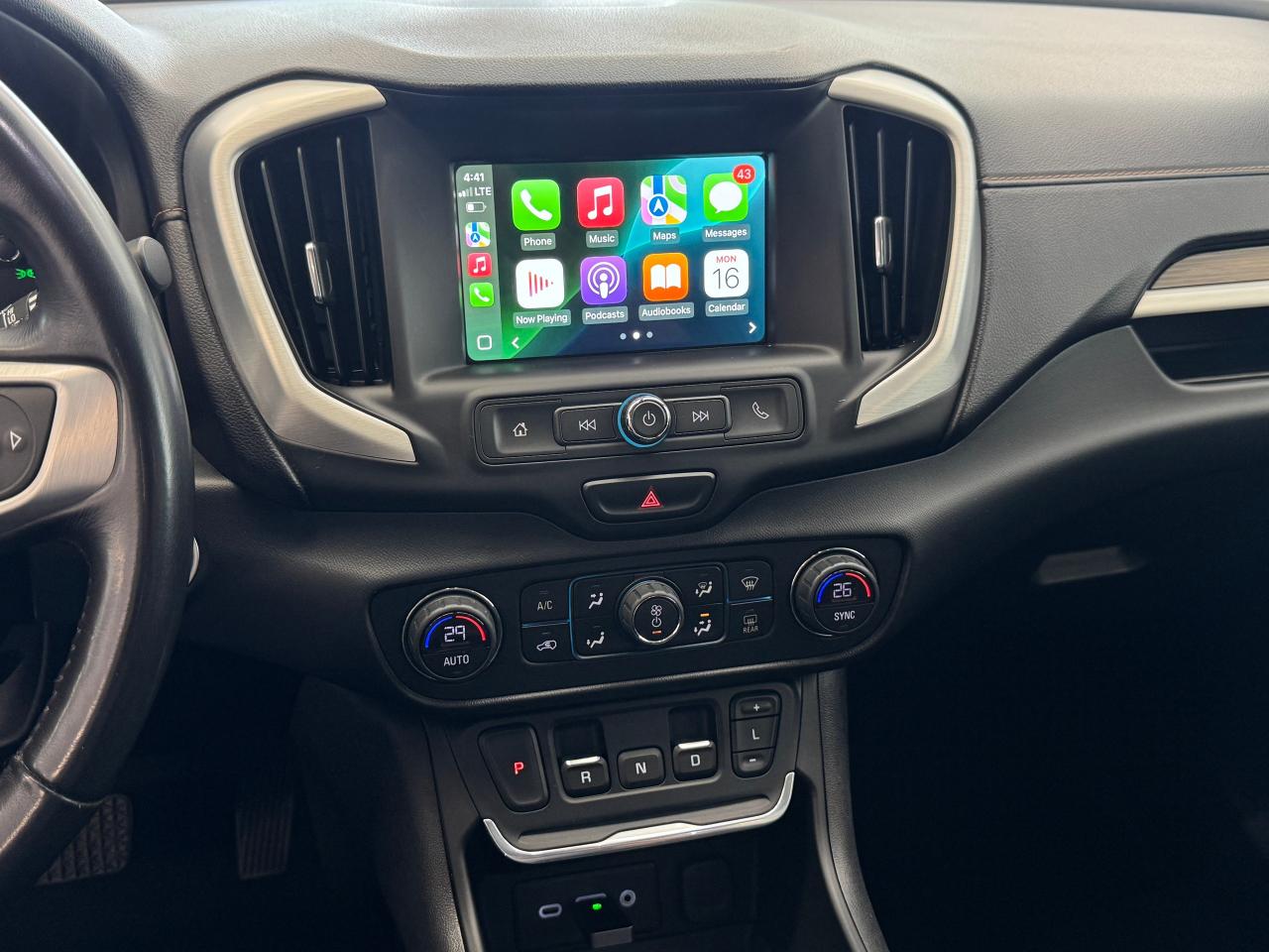 2018 GMC Terrain SLE AWD+New Tires+Remote Start+CLEAN CARFAX Photo68