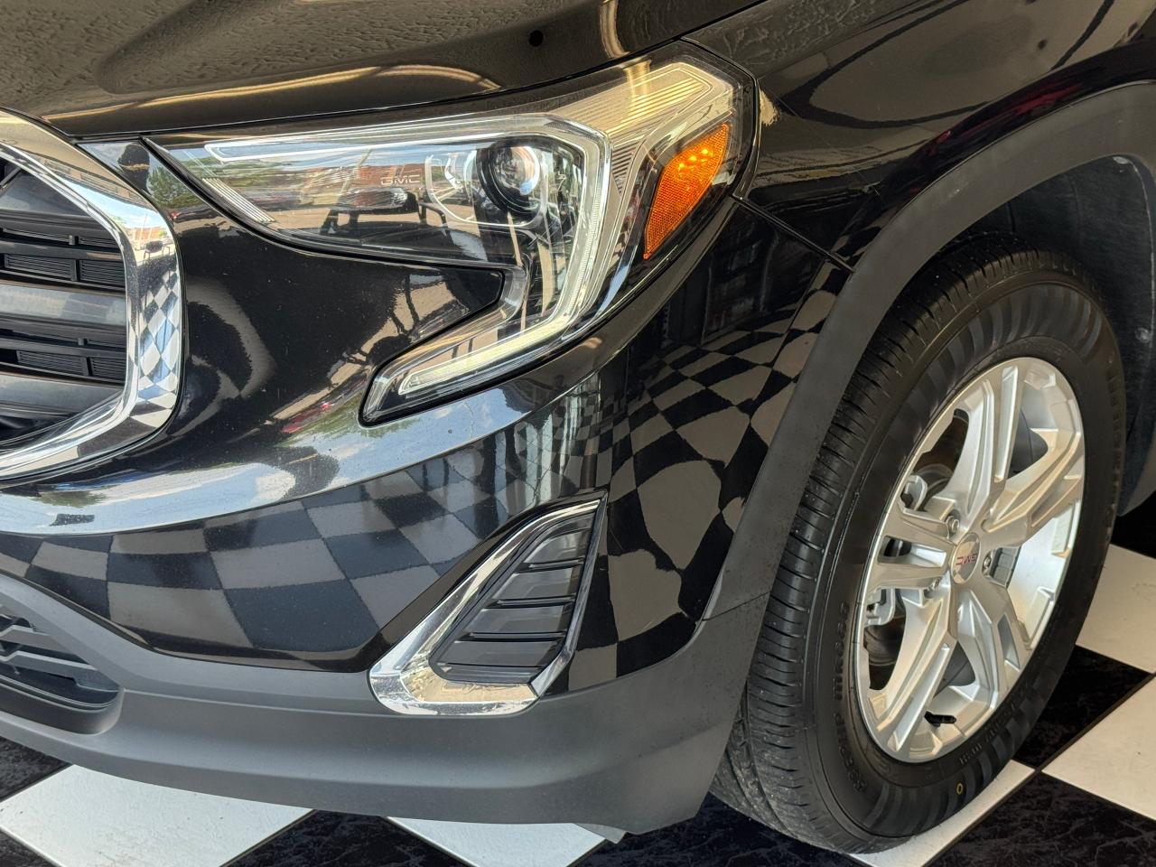 2018 GMC Terrain SLE AWD+New Tires+Remote Start+CLEAN CARFAX Photo100