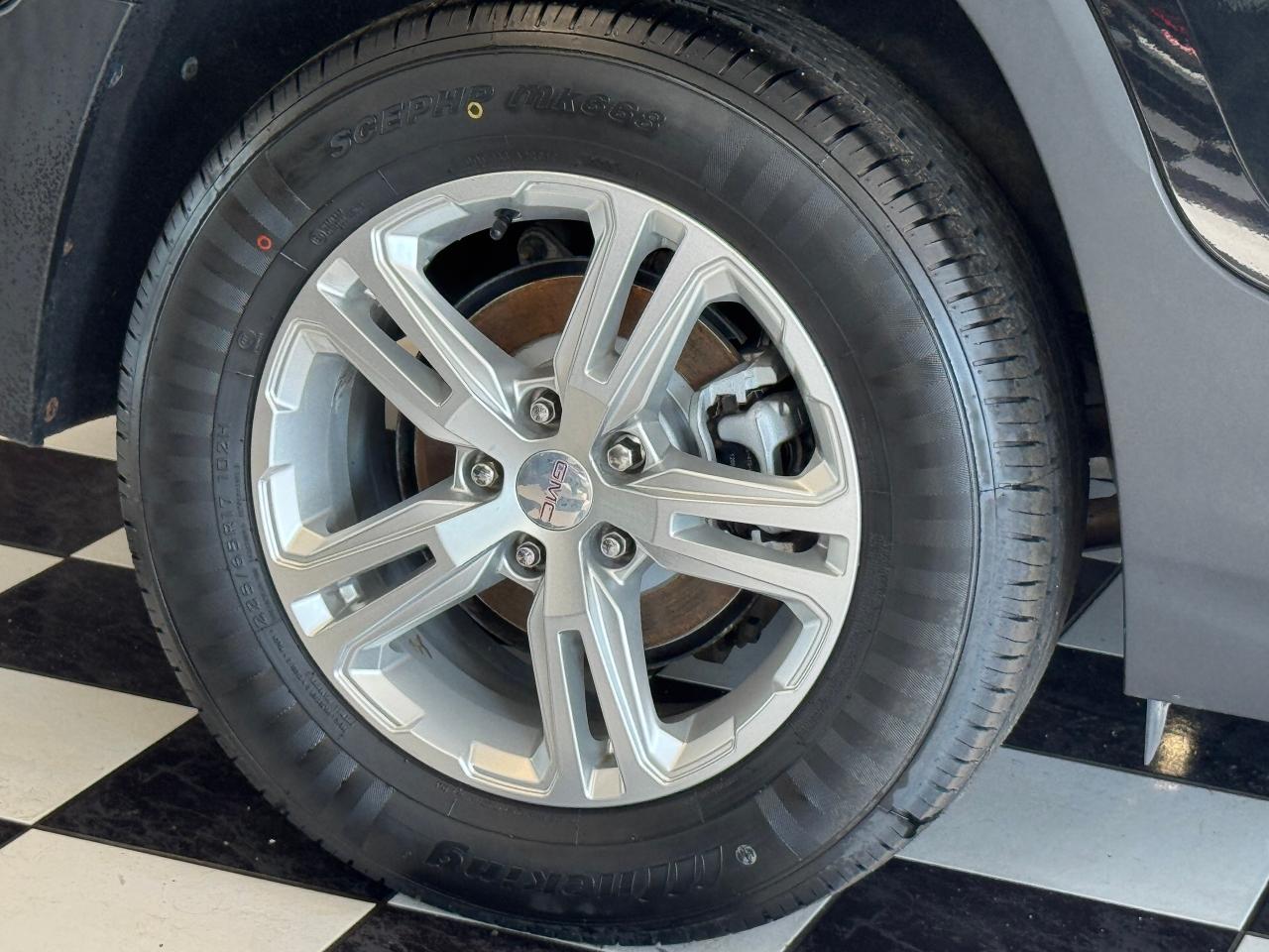 2018 GMC Terrain SLE AWD+New Tires+Remote Start+CLEAN CARFAX - Photo #52