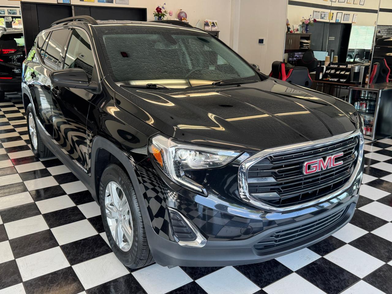 2018 GMC Terrain SLE AWD+New Tires+Remote Start+CLEAN CARFAX Photo9