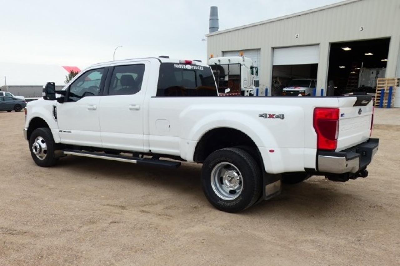 2022 Ford SUPER DUTY F-350 DRW LARIAT 6.7L P/S DSL w/H&C L, NAV, BUC - Photo #8