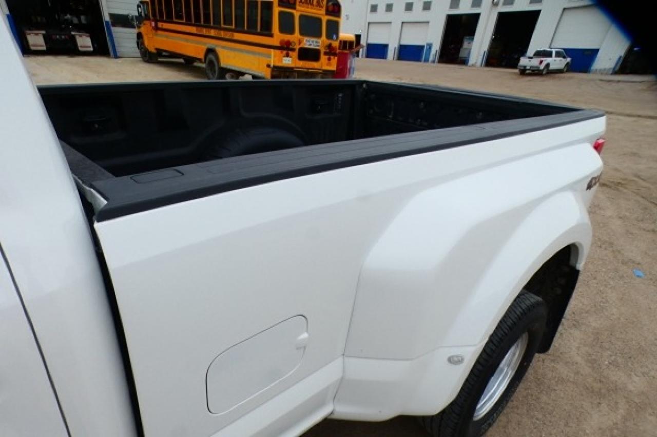 2022 Ford SUPER DUTY F-350 DRW LARIAT 6.7L P/S DSL w/H&C L, NAV, BUC - Photo #16