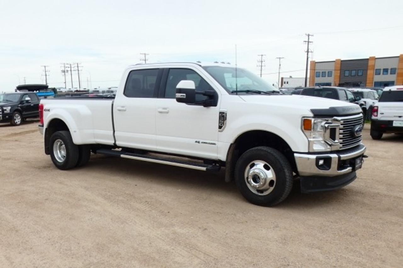2022 Ford SUPER DUTY F-350 DRW LARIAT 6.7L P/S DSL w/H&C L, NAV, BUC - Photo #4