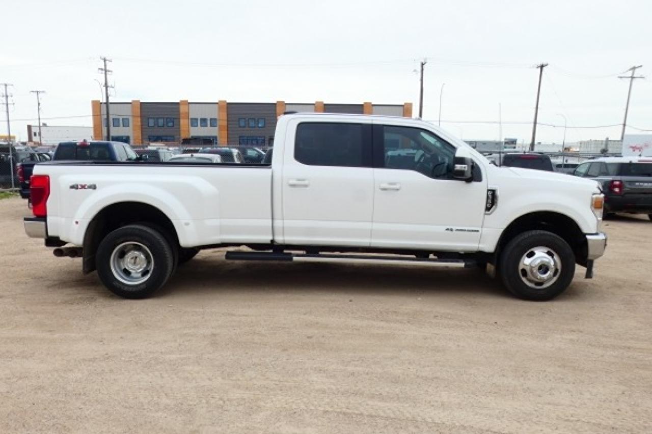 2022 Ford SUPER DUTY F-350 DRW LARIAT 6.7L P/S DSL w/H&C L, NAV, BUC - Photo #5