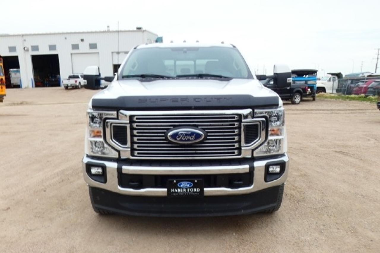 2022 Ford SUPER DUTY F-350 DRW LARIAT 6.7L P/S DSL w/H&C L, NAV, BUC - Photo #3