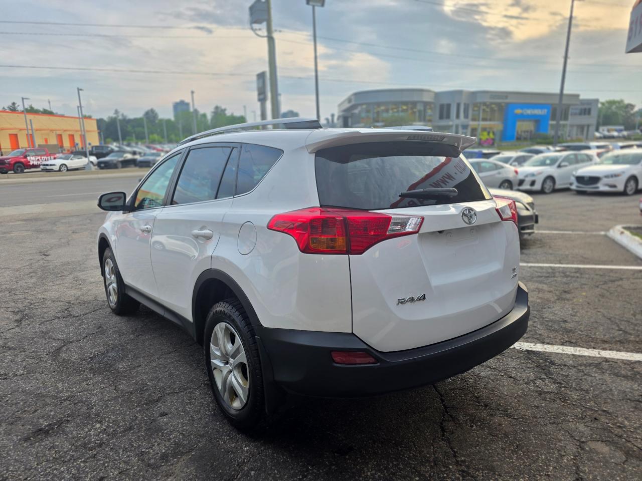 2015 Toyota RAV4 LE Backup Camera | Bluetooth | Heated Seats Photo2