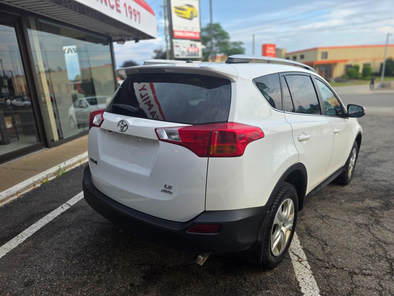 2015 Toyota RAV4 LE Backup Camera | Bluetooth | Heated Seats Photo