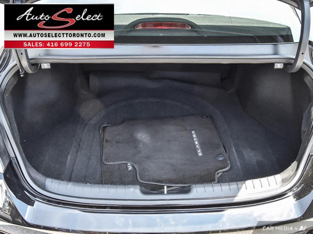 2022 Hyundai Elantra Preferred w/Sun & Tech Pkg Sunroof - Apple Carplay - Android Auto - Clean CP Photo