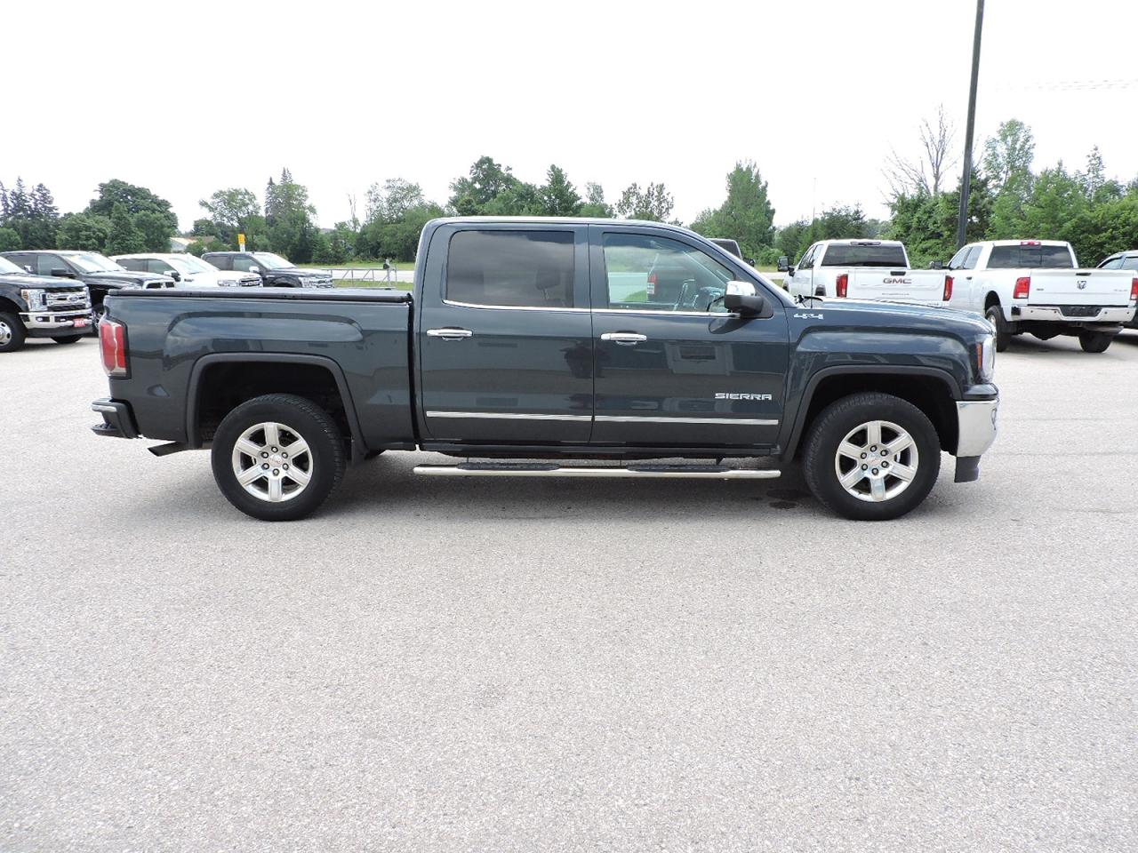 2018 GMC Sierra 1500 SLT 5.3L 4X4 Leather 6-Seater Navigation 132000KMS Photo3