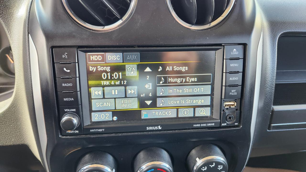 2016 Jeep Patriot North, 4WD, Heated Seats, Bluetooth - Photo #14