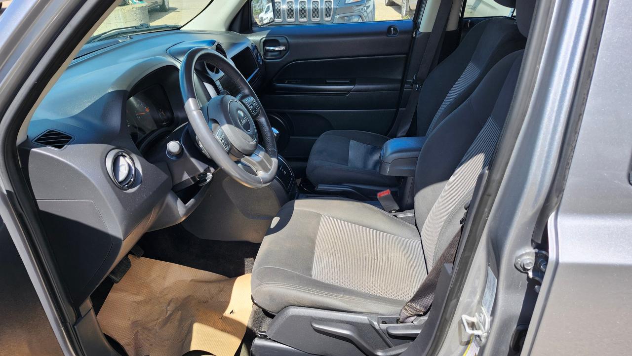 2016 Jeep Patriot North, 4WD, Heated Seats, Bluetooth - Photo #11