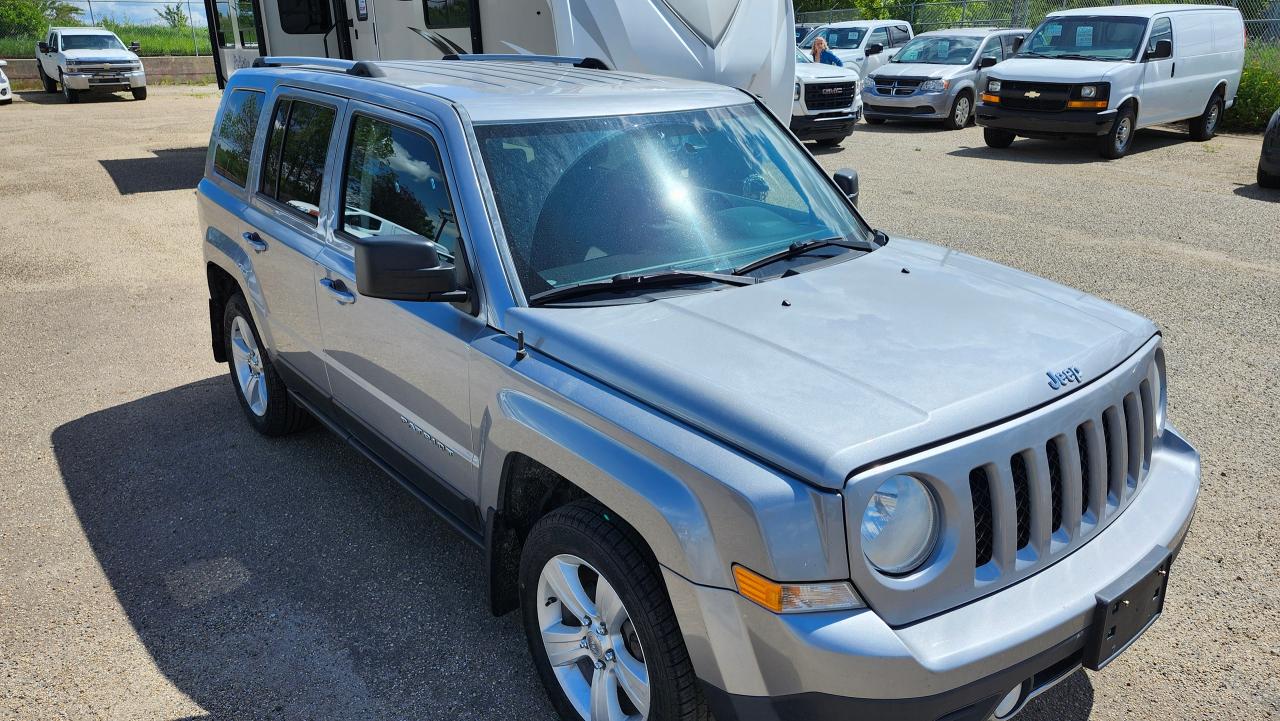 2016 Jeep Patriot North, 4WD, Heated Seats, Bluetooth - Photo #3