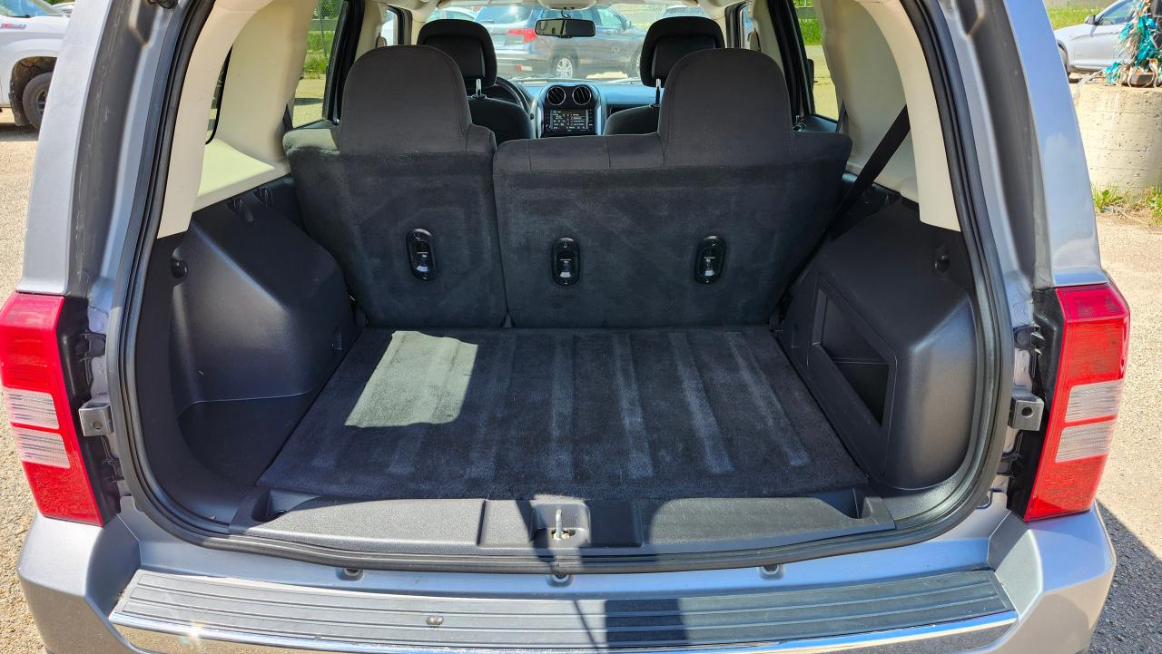 2016 Jeep Patriot North, 4WD, Heated Seats, Bluetooth - Photo #7
