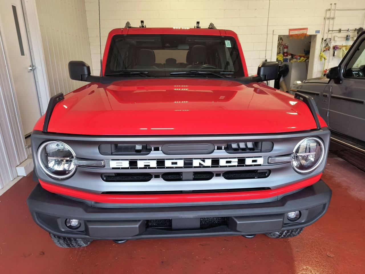 2022 Ford Bronco Big Bend Photo2