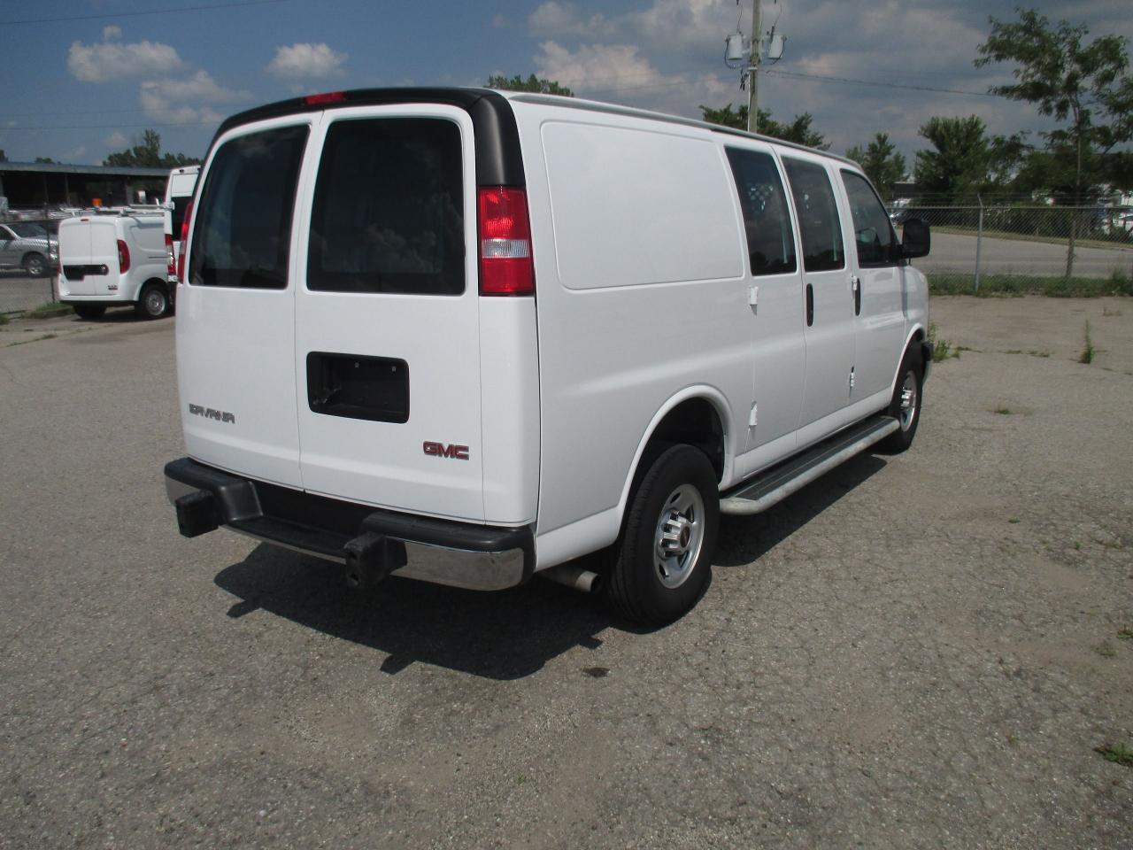 2023 GMC Savana 2500 2500 135 inch w/base - Photo #5