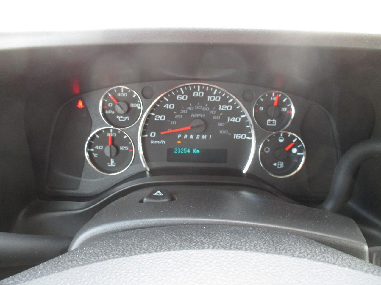 2023 GMC Savana 2500 2500 135 inch w/base - Photo #12
