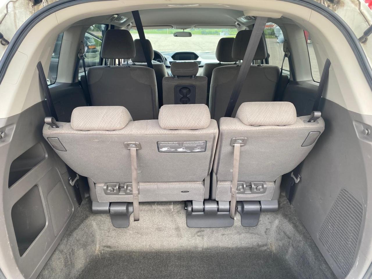 2014 Honda Odyssey SE one owner 8 passengers no accident - Photo #10