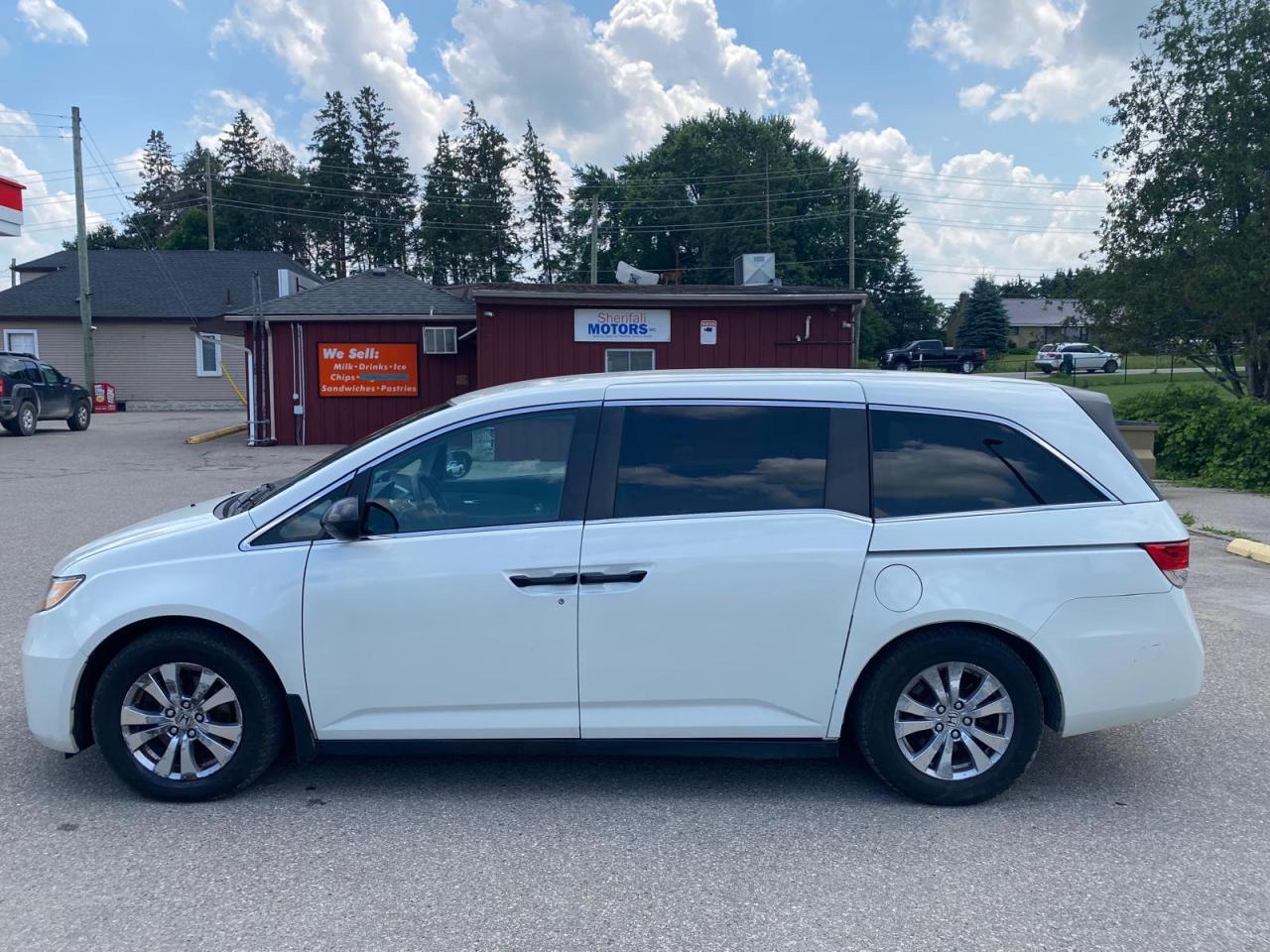 2014 Honda Odyssey SE one owner 8 passengers no accident - Photo #15