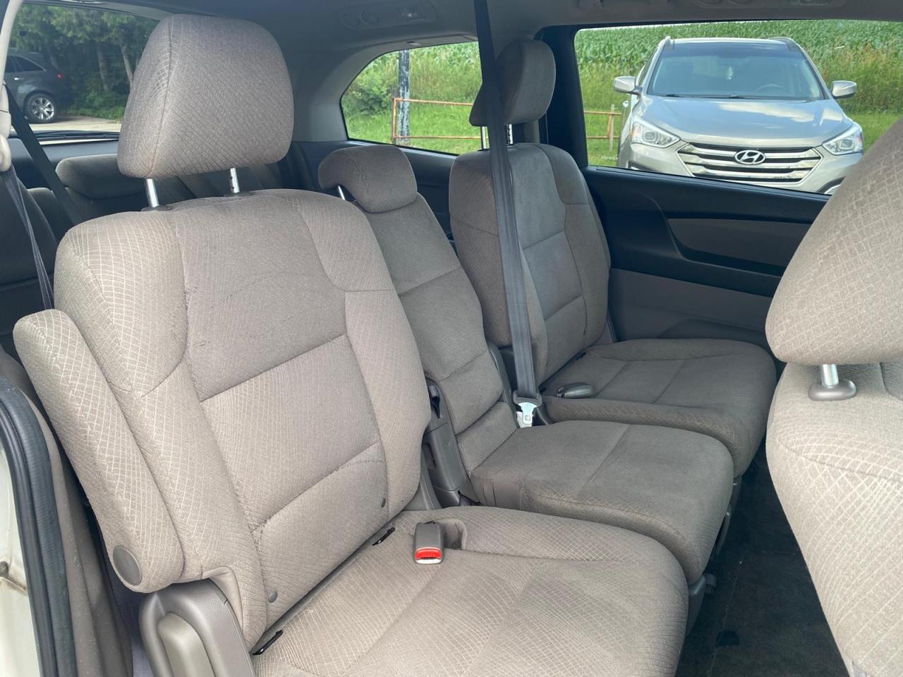 2014 Honda Odyssey SE one owner 8 passengers no accident - Photo #11