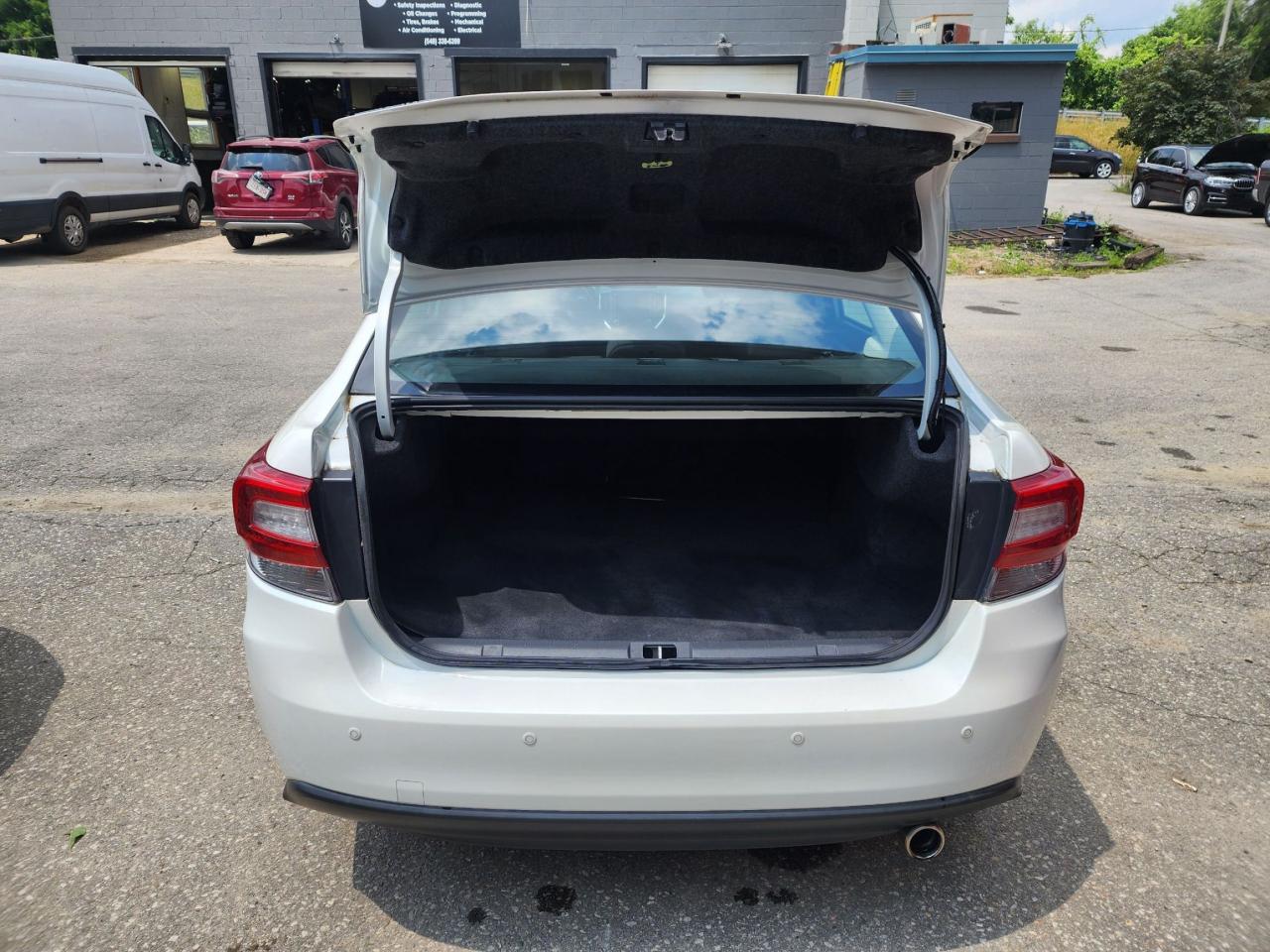 2017 Subaru Impreza SPORT W/TECH PKG l Clean Carfax l No accidents