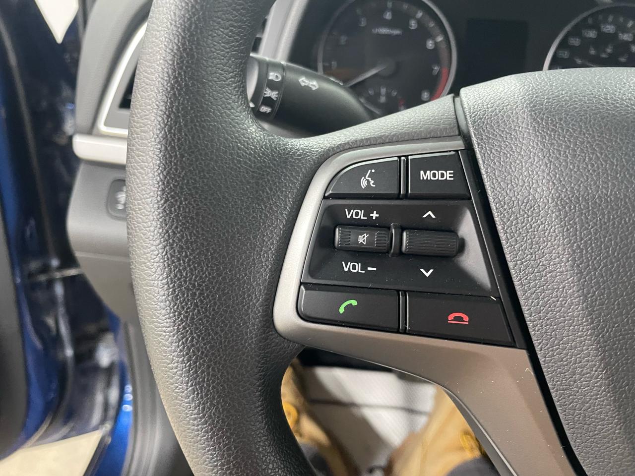 2017 Hyundai Elantra 4DR SDN AUTO LE Photo13