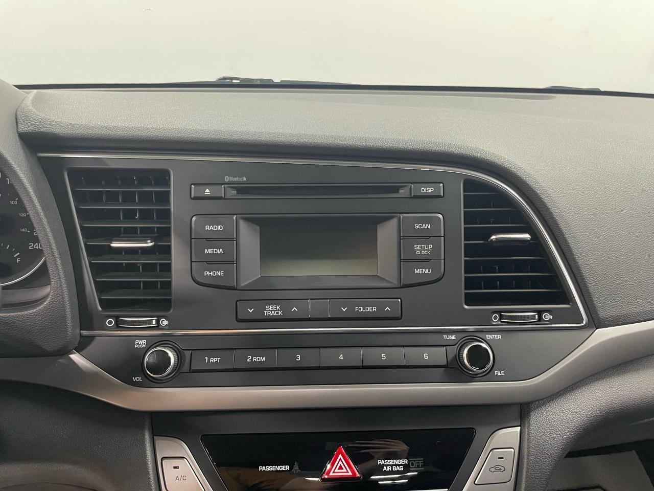 2017 Hyundai Elantra 4DR SDN AUTO LE Photo34