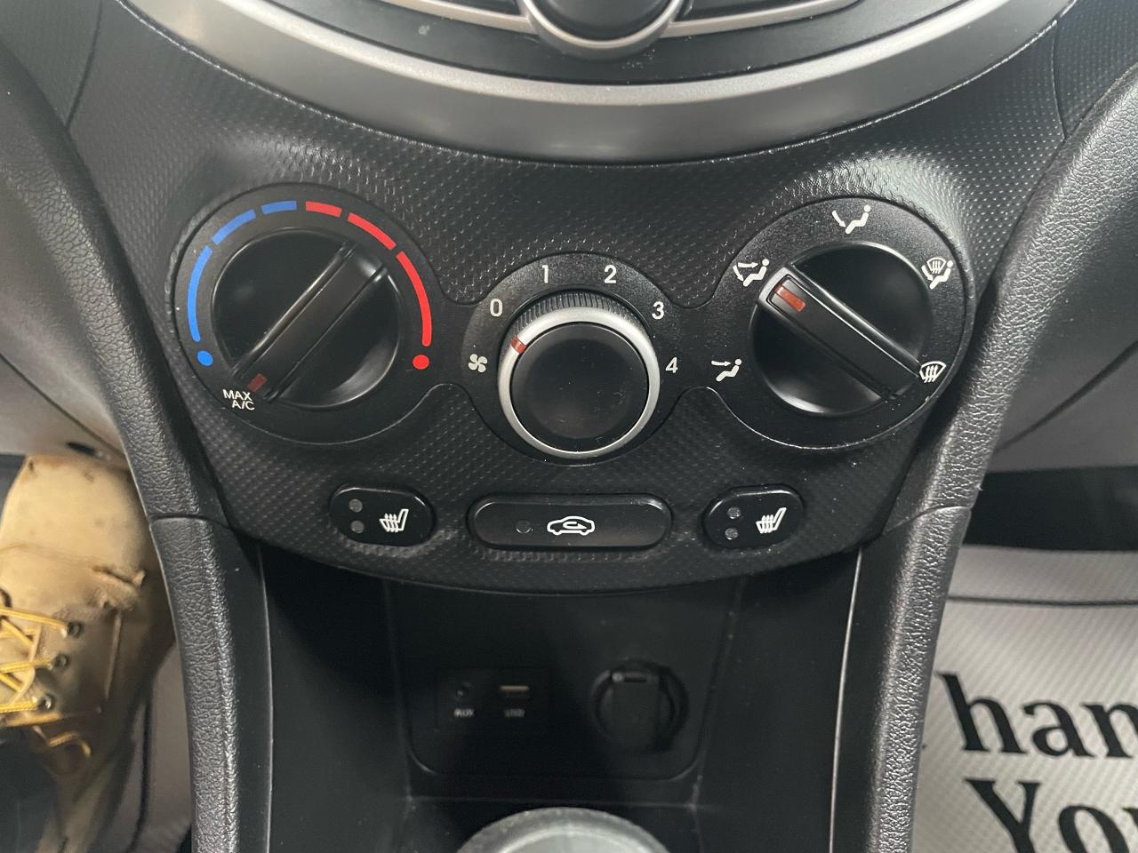 2014 Hyundai Accent 5DR HB AUTO GL Photo30