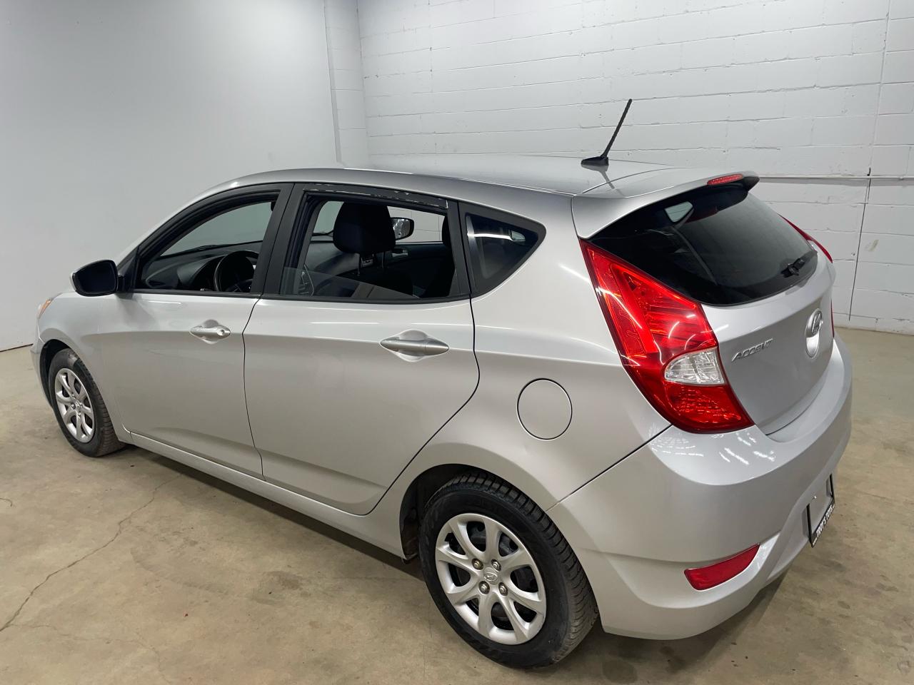 2014 Hyundai Accent 5DR HB AUTO GL Photo21