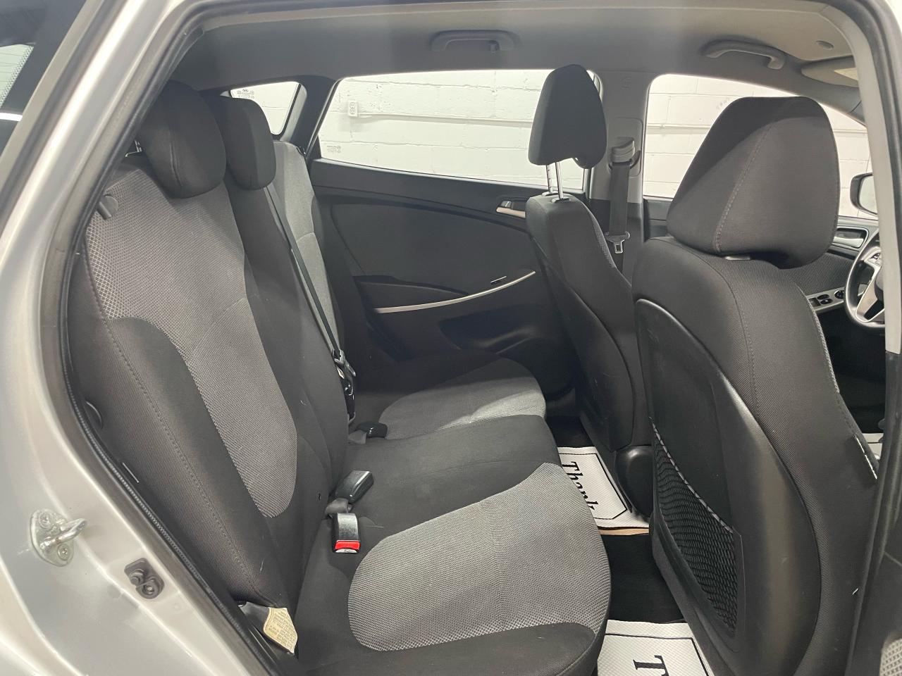 2014 Hyundai Accent 5DR HB AUTO GL Photo26