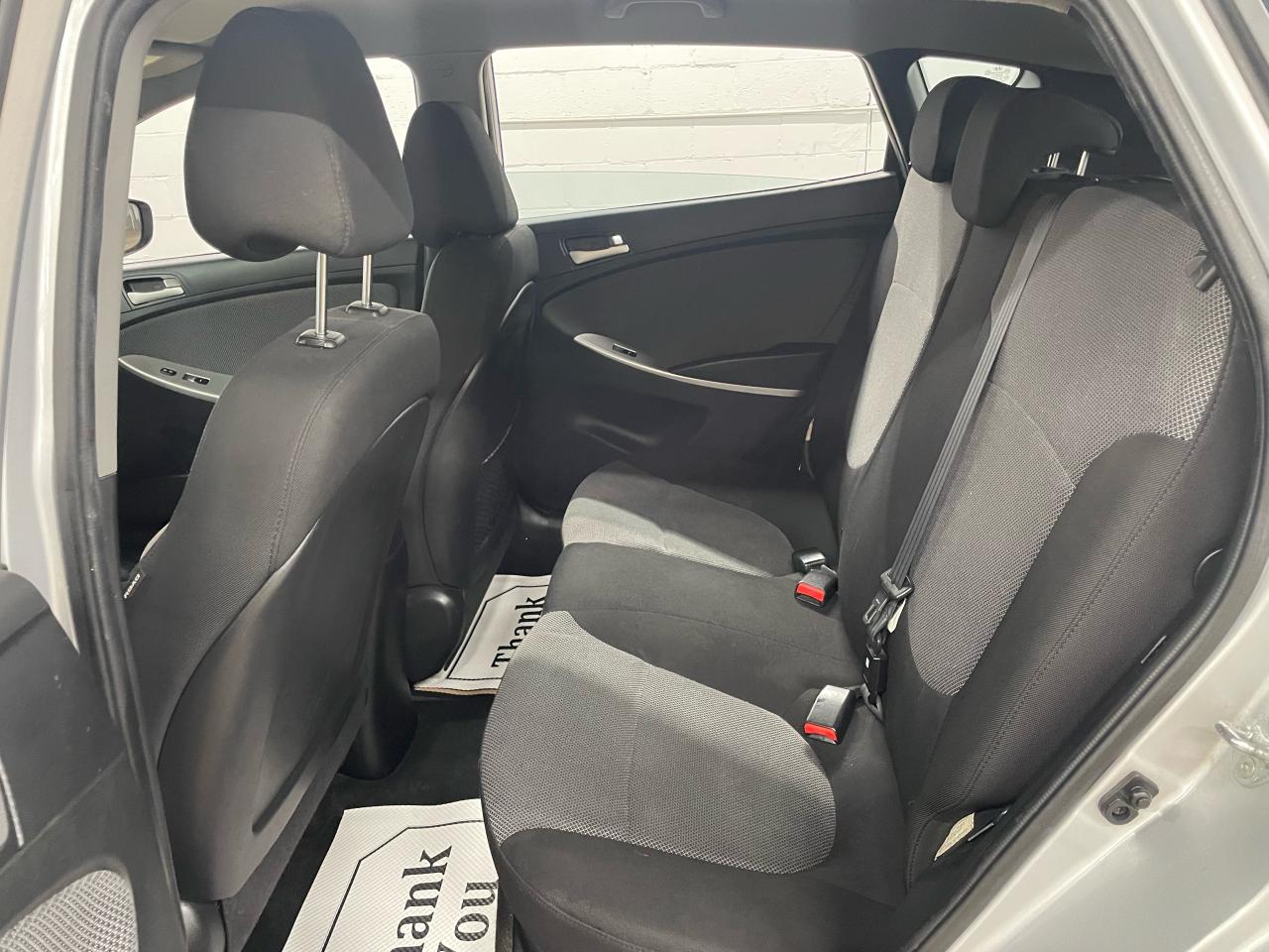 2014 Hyundai Accent 5DR HB AUTO GL Photo25