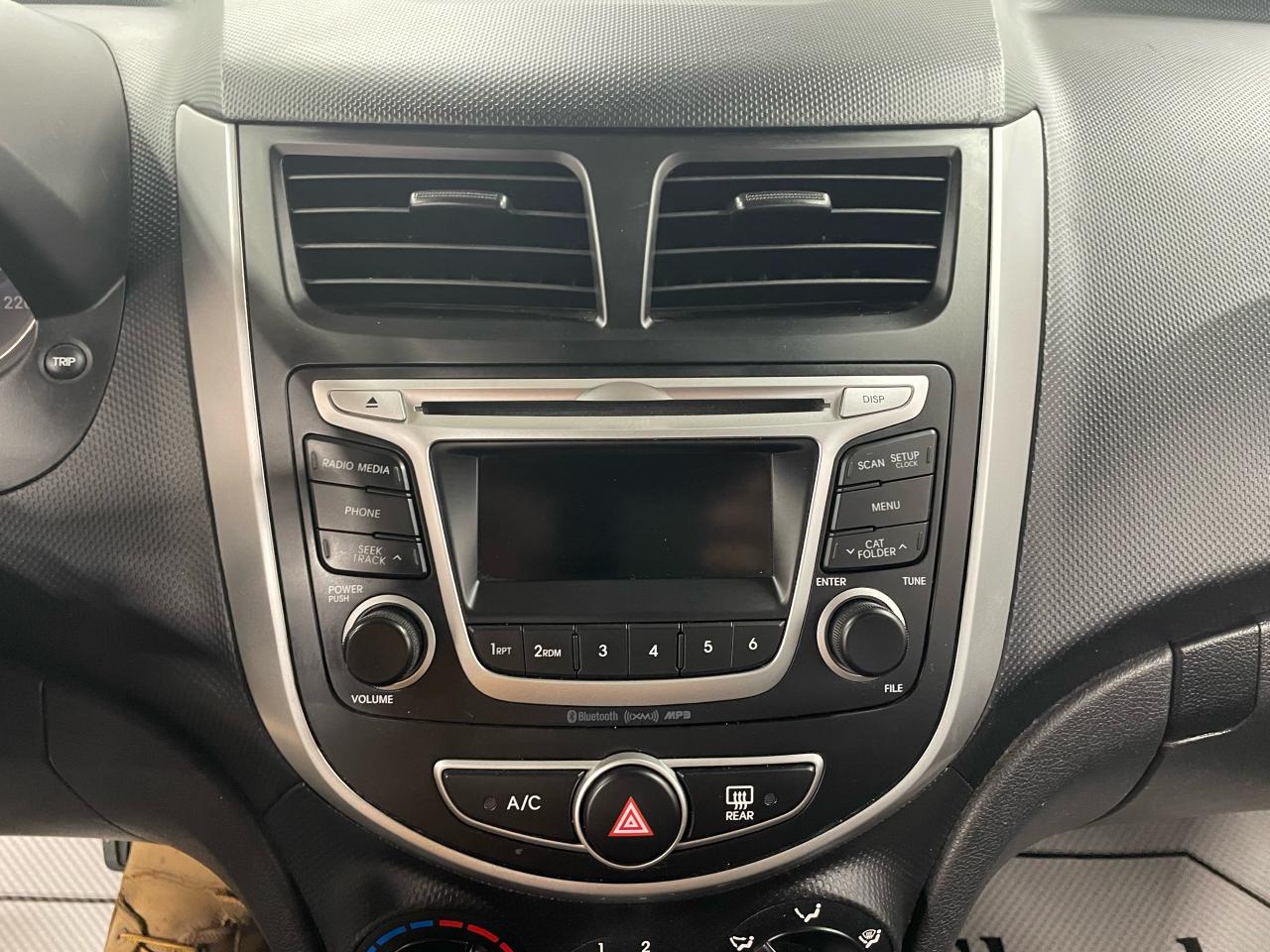 2014 Hyundai Accent 5DR HB AUTO GL Photo29