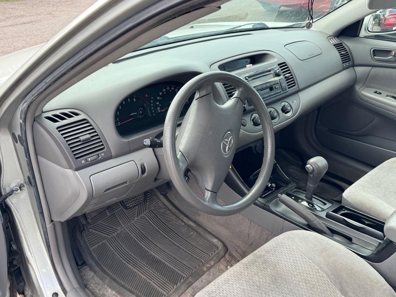 2002 Toyota Corolla LE - Photo #10