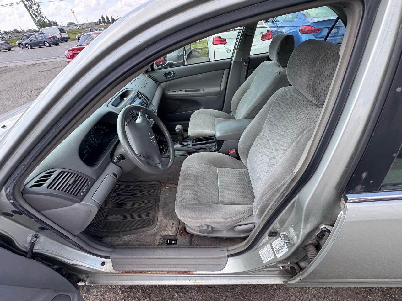2002 Toyota Corolla LE - Photo #11