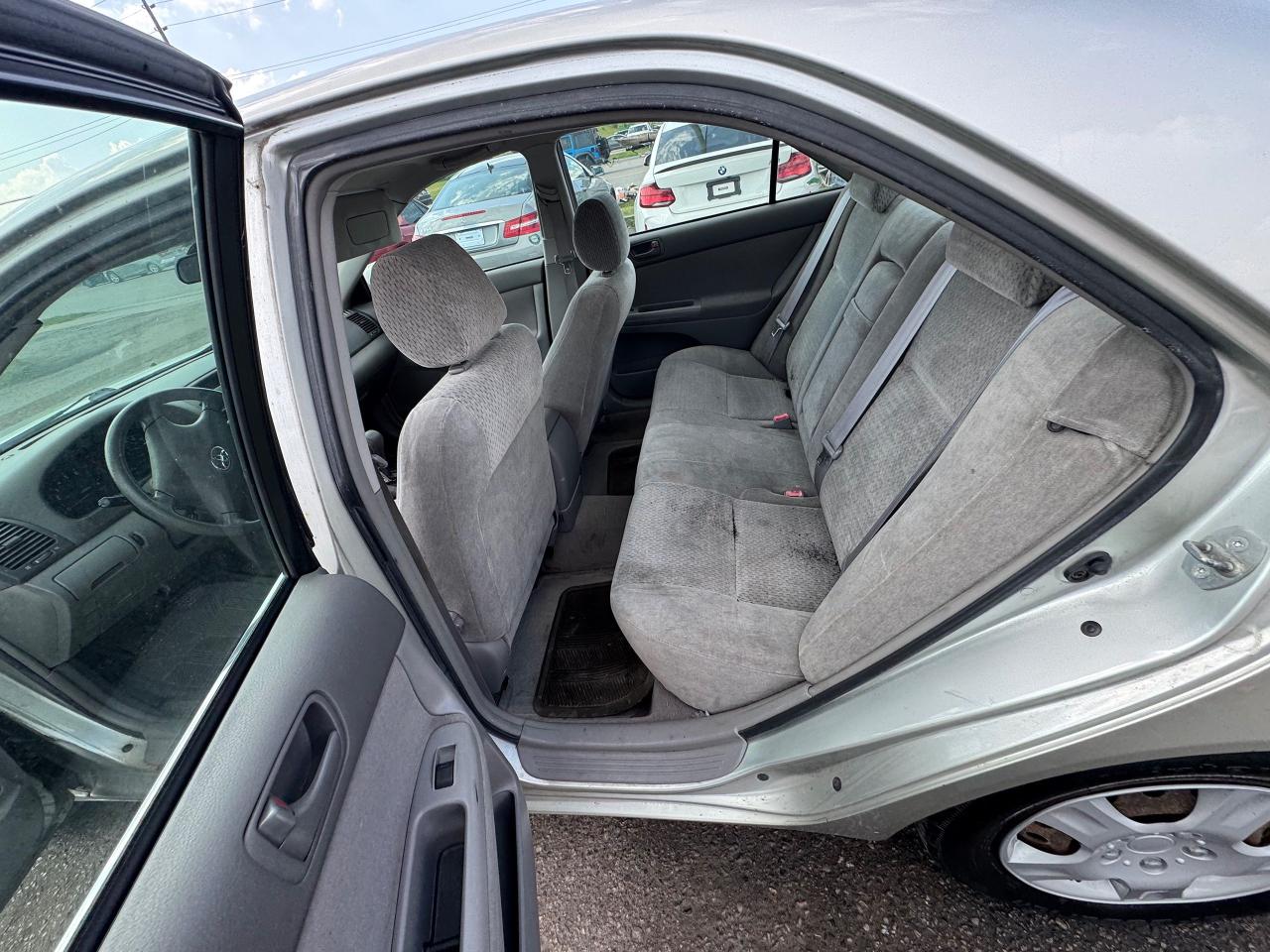 2002 Toyota Corolla LE - Photo #12