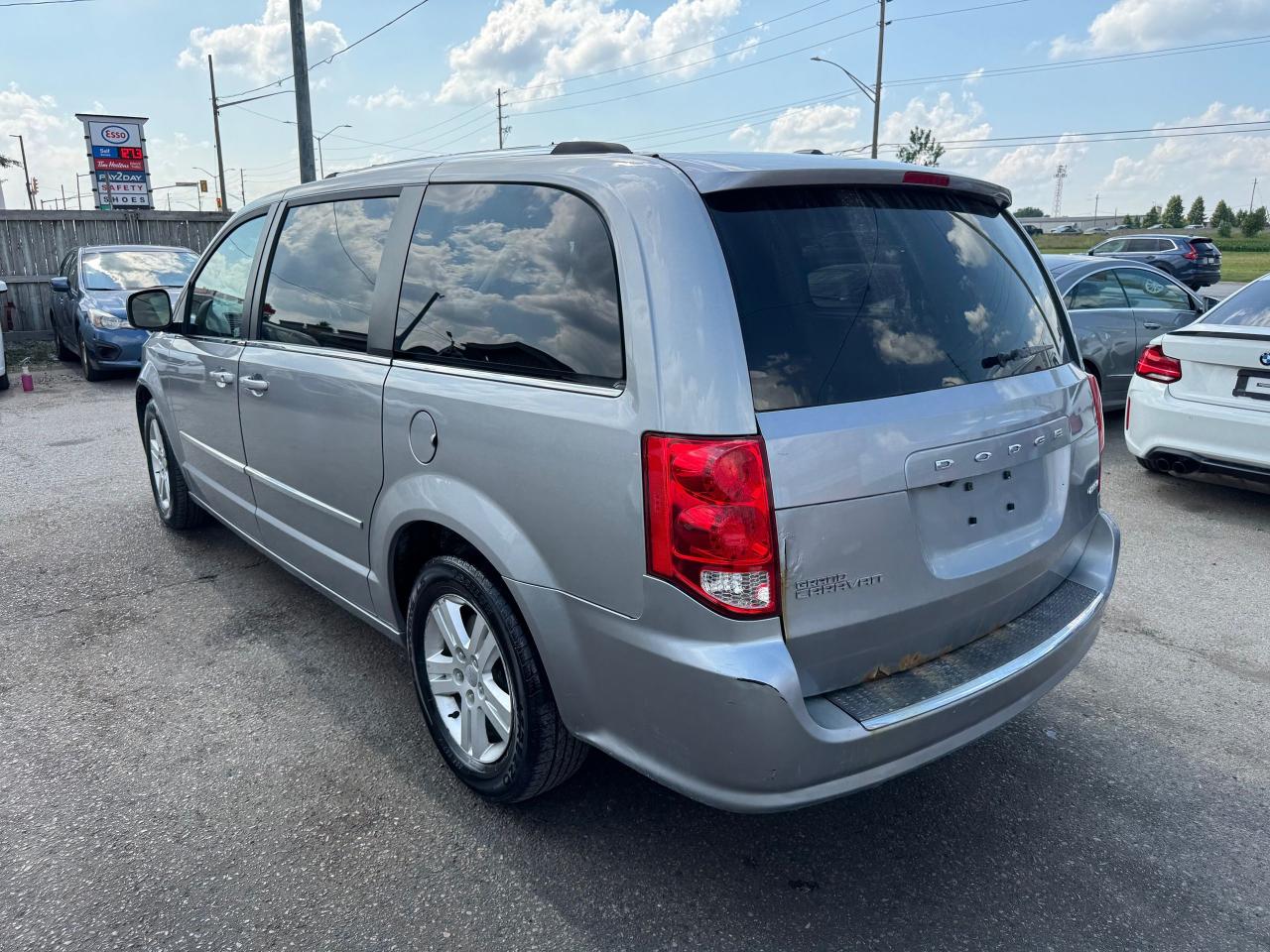 2015 Dodge Grand Caravan Crew Plus - Photo #3