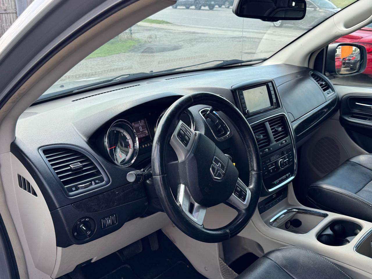 2015 Dodge Grand Caravan Crew Plus - Photo #10