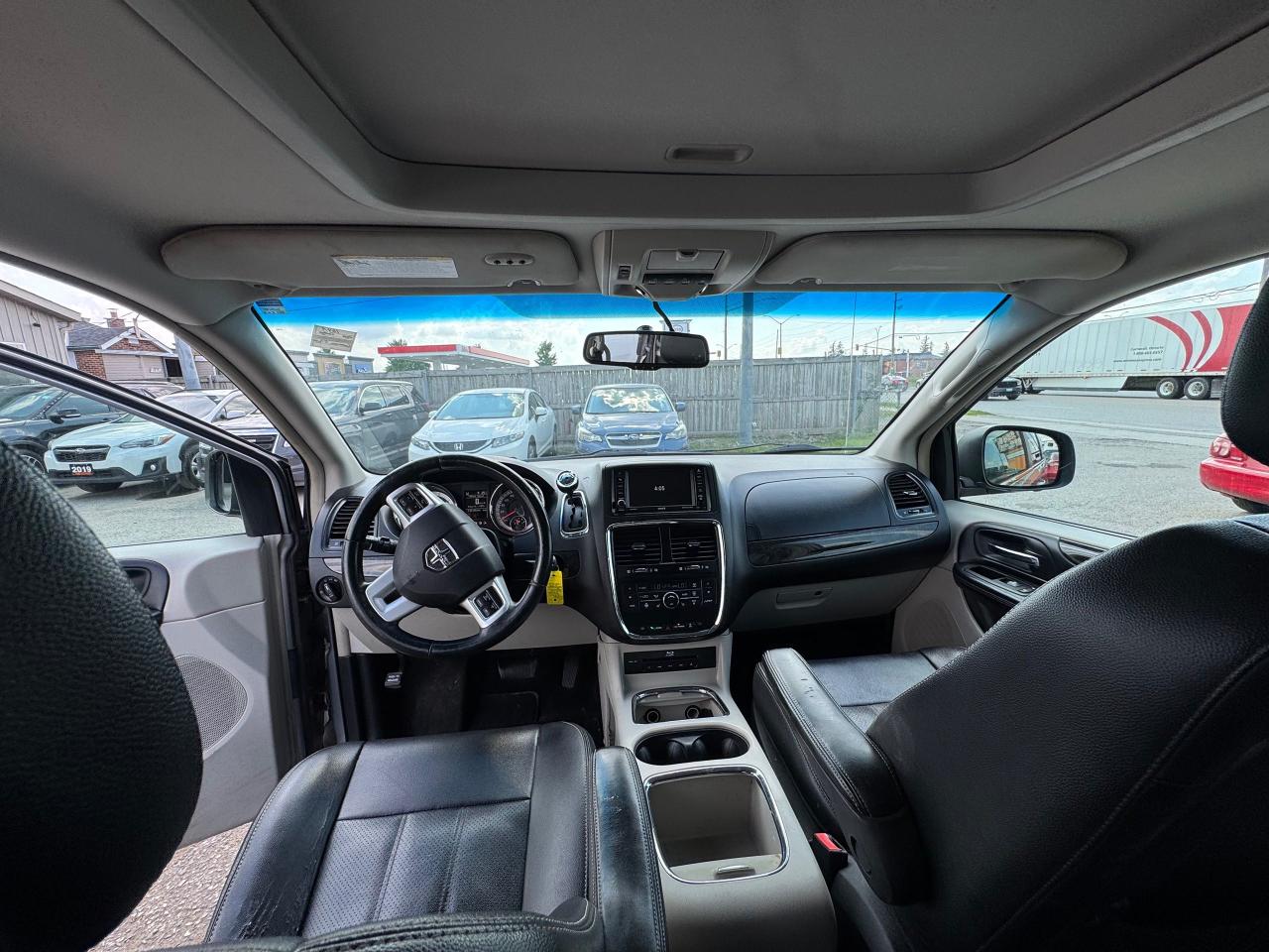 2015 Dodge Grand Caravan Crew Plus - Photo #14
