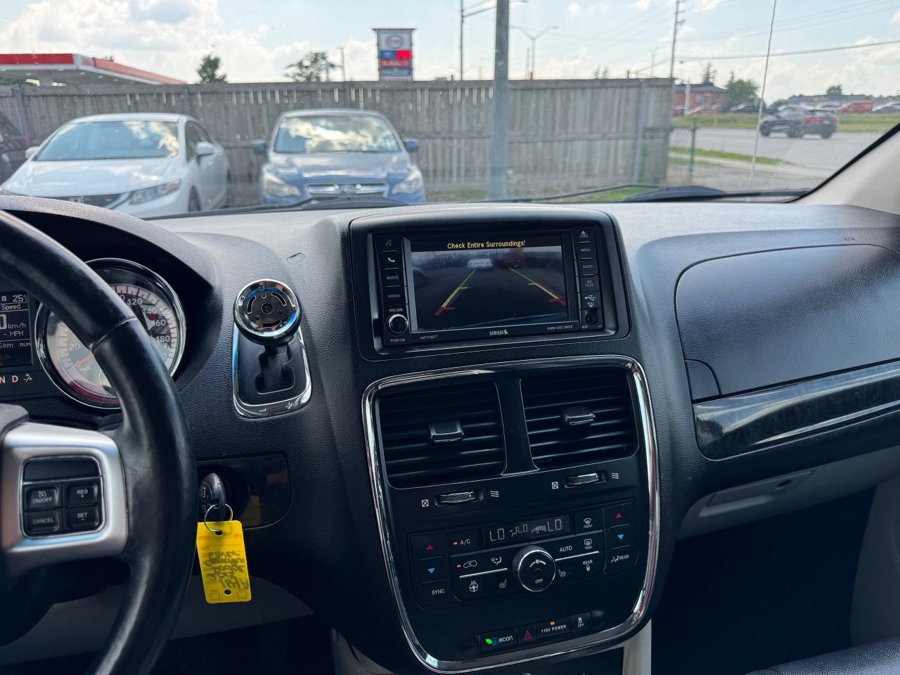 2015 Dodge Grand Caravan Crew Plus - Photo #15
