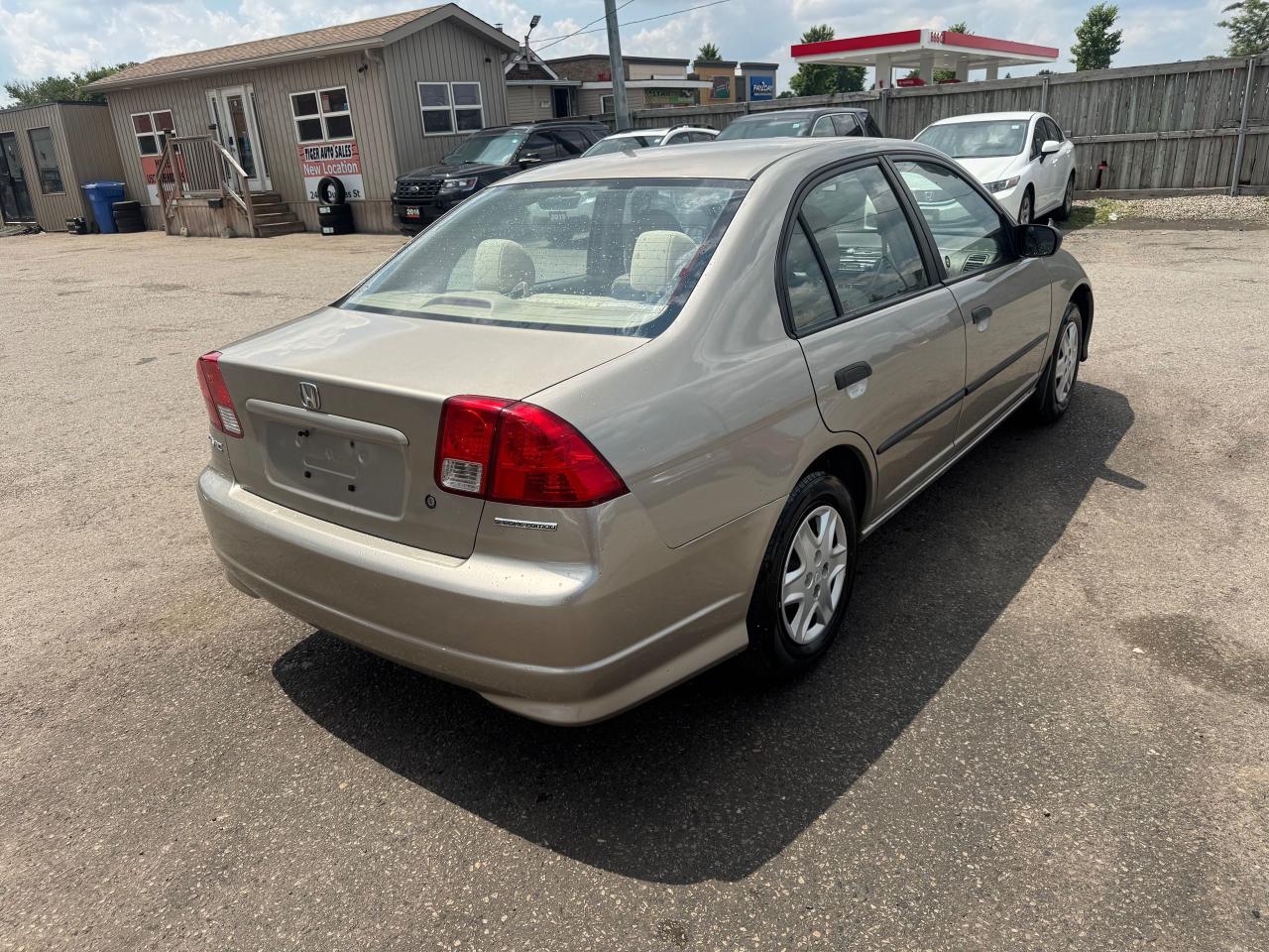 2005 Honda Civic SE - Photo #5