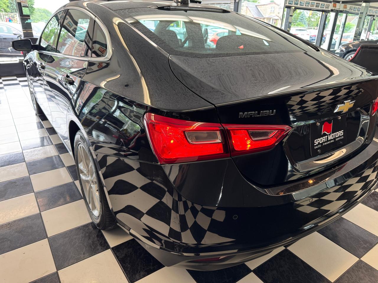2017 Chevrolet Malibu LT+Roof+Blind Spot+Collision Alert+CLEAN CARFAX Photo