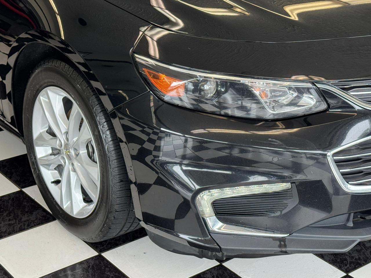 2017 Chevrolet Malibu LT+Roof+Blind Spot+Collision Alert+CLEAN CARFAX Photo