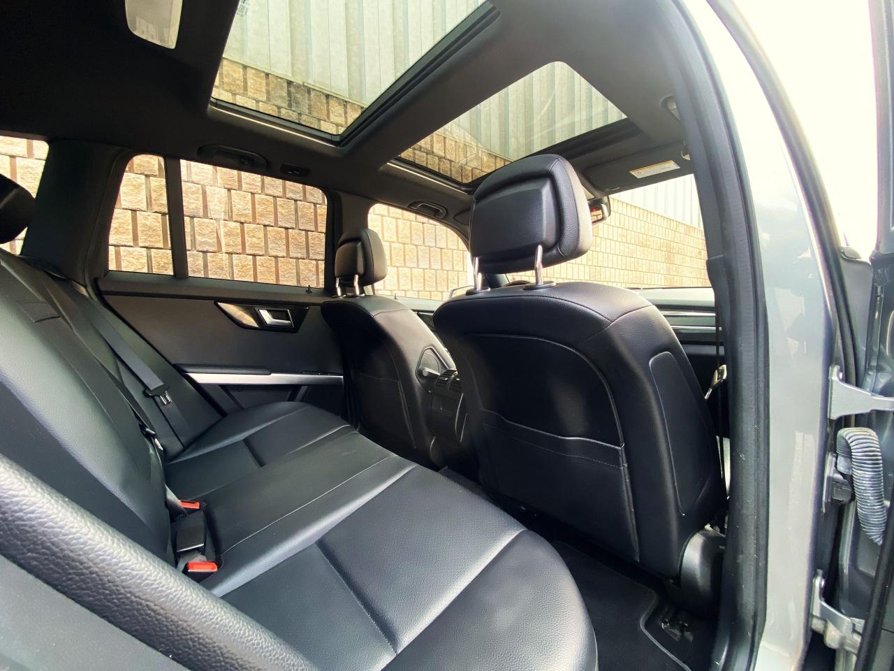 2012 Mercedes-Benz GLK-Class GLK350 4MATIC-AMG-SPORT-NAVI-CAMERA-PANO ROOF - Photo #11