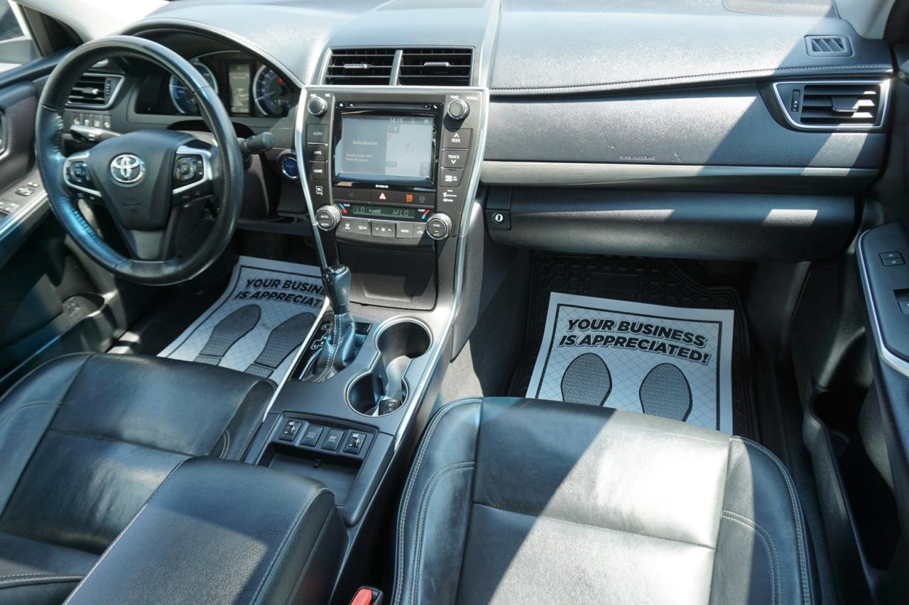 2017 Toyota Camry HYBRID XLE CERTIFIED CAMERA NAV BLUETOOTH LEATHER HEATED SEATS SUNROOF CRUISE ALLOYS - Photo #13